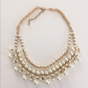 Faux gold and pearl necklace